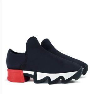 iRi Black Red Neoprene Sneakers